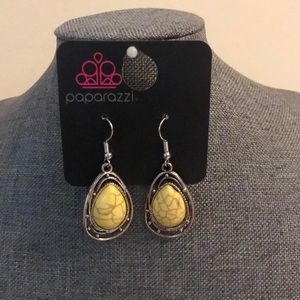 Paparazzi earrings